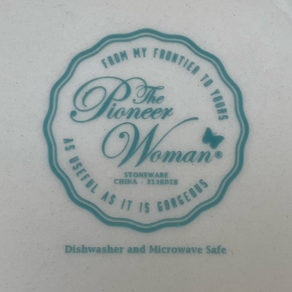 Vintage, the pioneer woman Mazie mixing bowl with spout stoneware - Picture 6 of 7